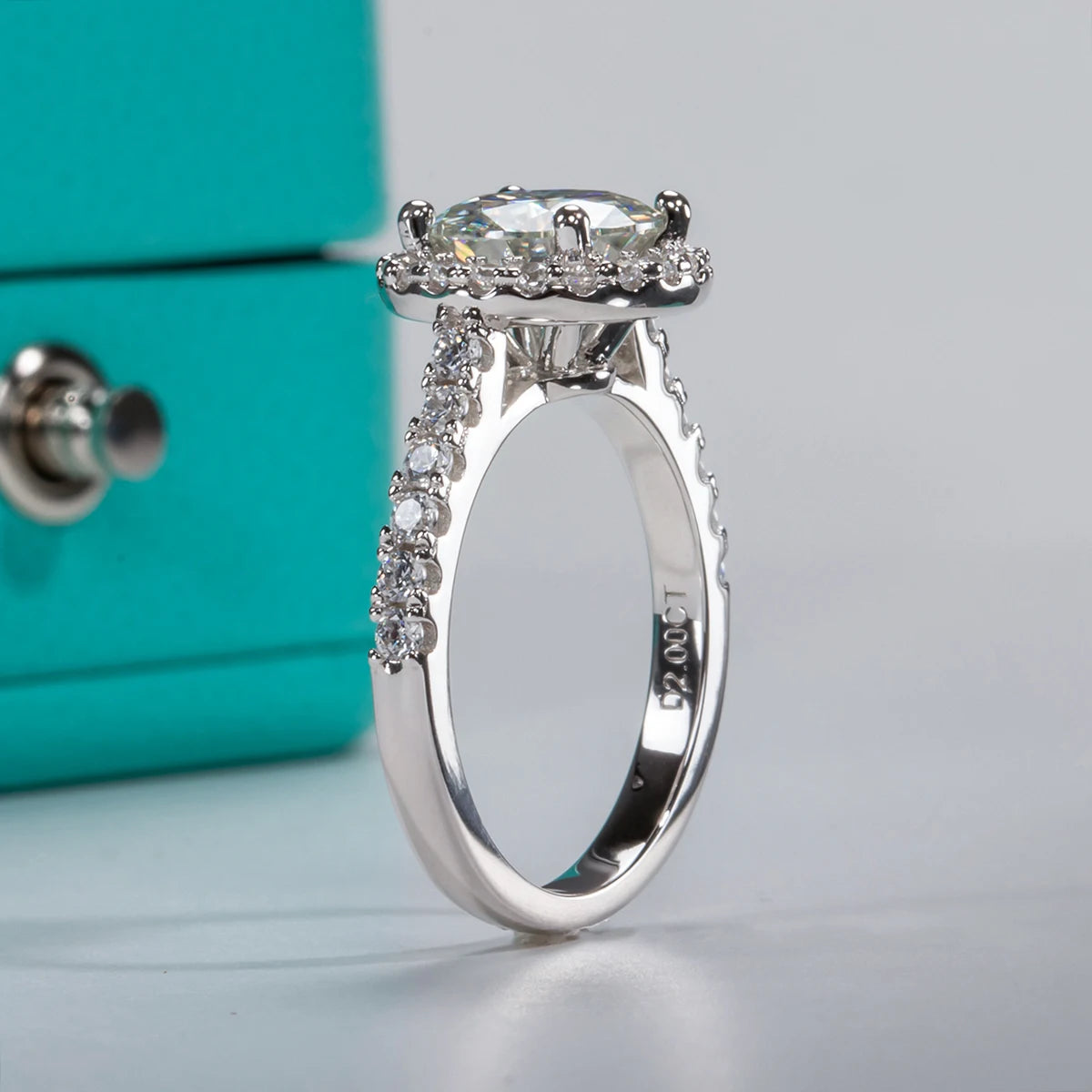 Brileon Dazzling Halo 2CT Moissanite Engagement Ring ✨ - Brileon