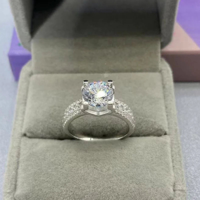 Brileon Luxe 2/3/5 Carat Moissanite Ring - Brileon