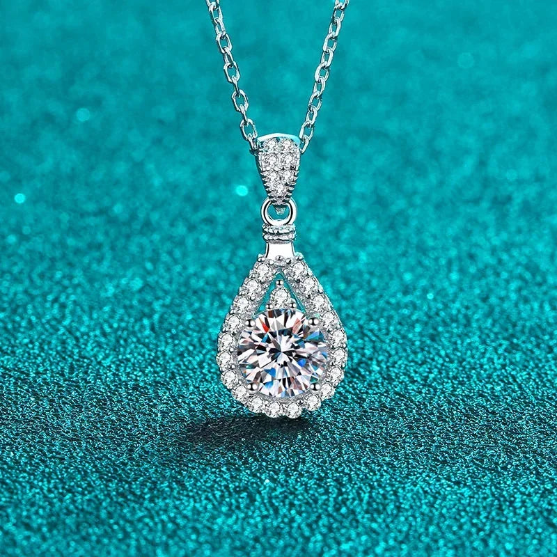 NeeTim 1CT 2CT 5CT Moissanite Pendant For Women 925 Sterling Silver Lab Diamond Plated with White Gold Necklace Wedding Jewelry - Brileon