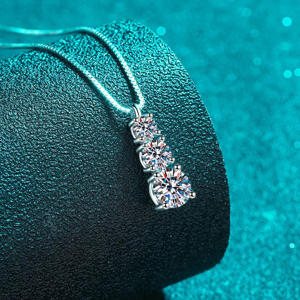 Brileon Lumina Moissanite Diamond Necklace – 18K White Gold Plated S925 - Brileon