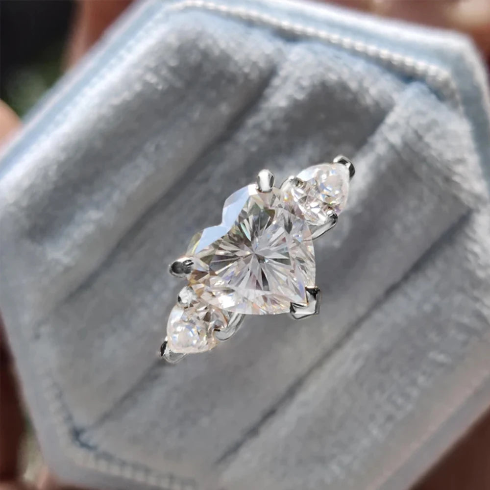 Brileon Amoura Heart Moissanite Ring - Brileon