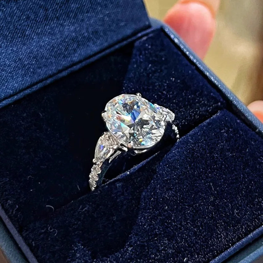 Brileon Liora 5CT Oval Trinity - Brileon