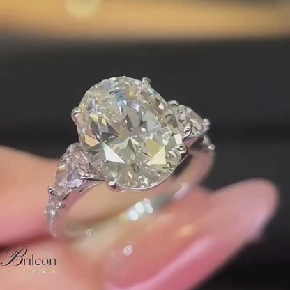 Brileon Liora 5CT Oval Trinity